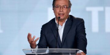 Petro acusa a EEUU de arruinar a ‘todas las economías del mundo’