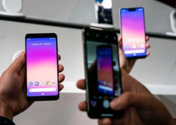 La UE anuncia acuerdo para adoptar cargador único de dispositivos portátiles en 2024