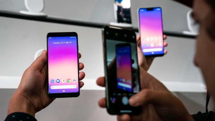 La UE anuncia acuerdo para adoptar cargador único de dispositivos portátiles en 2024
