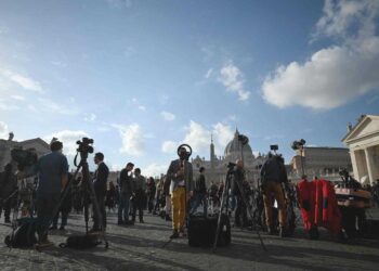 plaza_san_pedro_vaticano.jpg