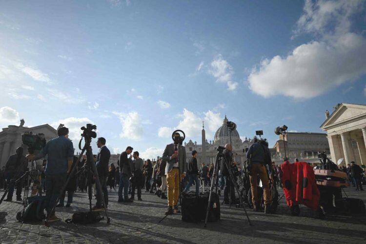plaza_san_pedro_vaticano.jpg