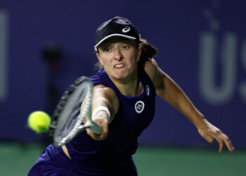 Polaca Swiatek elimina a la estadounidense Gauff y avanza a semis de San Diego