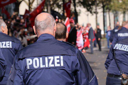 Policía frustra proyecto de atentado ‘neonazi’ de un adolescente en Alemania