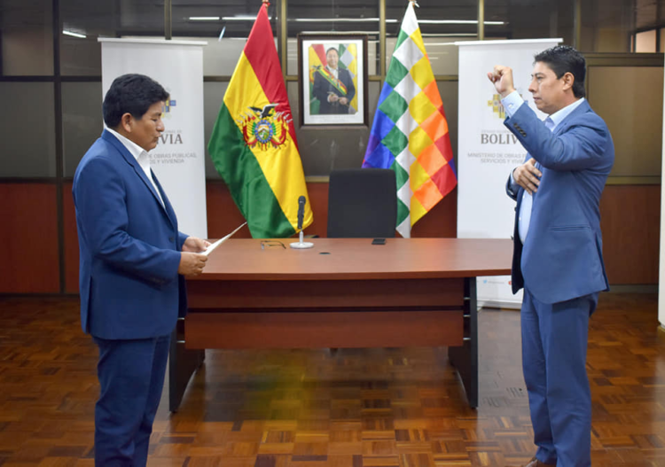 Montaño posesiona a José Antonio Baldelomar como nuevo viceministro de Transportes