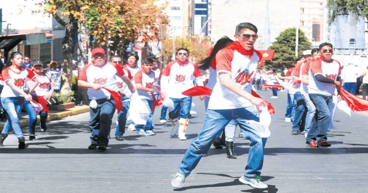 Con 60 fraternidades, 12 menos que en 2019, la ‘U’ ensaya su entrada