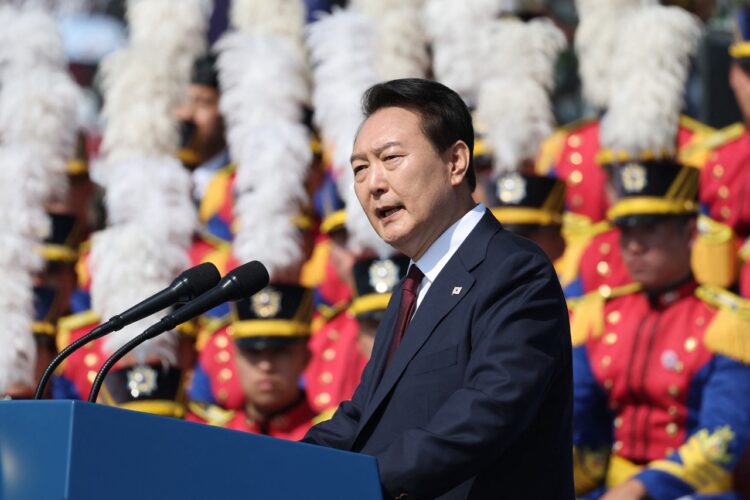 El presidente de Corea del Sur advierte de que Corea del Norte amenaza con sus armas nucleares ‘a todo el mundo’