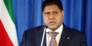 Presidente de Surinam pide ‘flexibilidad’ al FMI en cronograma de reformas