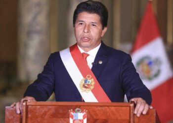 El presidente de Perú, Pedro Castillo, durante un discurso en el que anunció que renovará su gabinete de ministros tras confirmar la renuncia del primer ministro, Aníbal Torres. Foto: AFP.