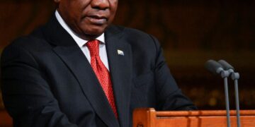 Ramaphosa cancela su discurso a la nación tras el robo en su granja.