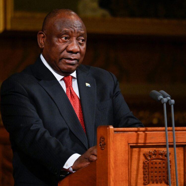 Ramaphosa cancela su discurso a la nación tras el robo en su granja.