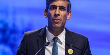 Sunak afirma que 'hay que hacer frente al racismo'.