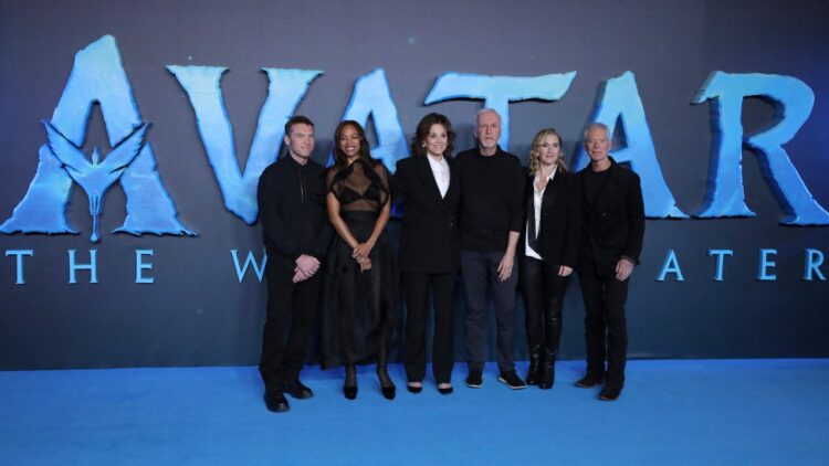 El elenco de ‘Avatar 2’, que se estrenó en primicia mundial en Londres. Foto: AFP
