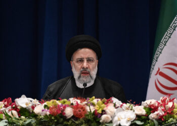 Presidente de Irán dice que ‘se investigará’ la muerte de mujer que desató protestas