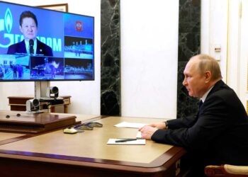 putin_inauguracio_yacimiento.jpg