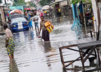 Al menos 55 personas murieron el martes en las inundaciones provocadas por las intensas lluvias en Kinshasa, capital de la República Democrática del Congo. Foto: afrique.lalibre.be.