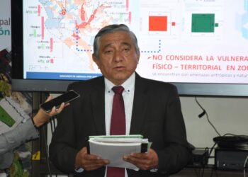 El alcalde de La Paz, Iván Arias, expuso las irregularidades de la ordenanza. Foto: AMUN