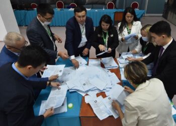 Kazajistán inició el recuento de votos destinadas a afianzar el poder del mandatario saliente Kasym-Jomart Tokáyev.