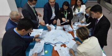 Kazajistán inició el recuento de votos destinadas a afianzar el poder del mandatario saliente Kasym-Jomart Tokáyev.