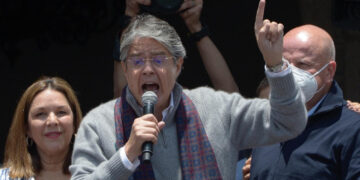 Presidente de Ecuador anuncia referendo sobre seguridad, justicia y medioambiente