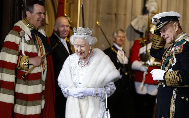La reina Isabel II, en una de sus apariciones públicas. Foto: AFP