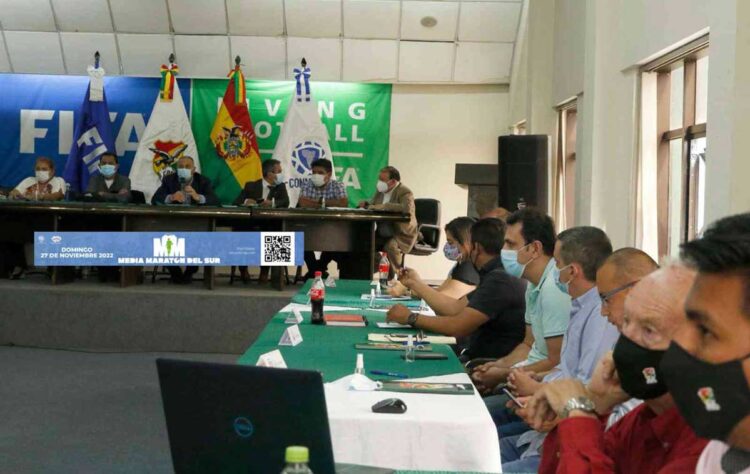futbol_boliviano_corre_riesgo_de_encarar_otro_complejo_paro.jpg