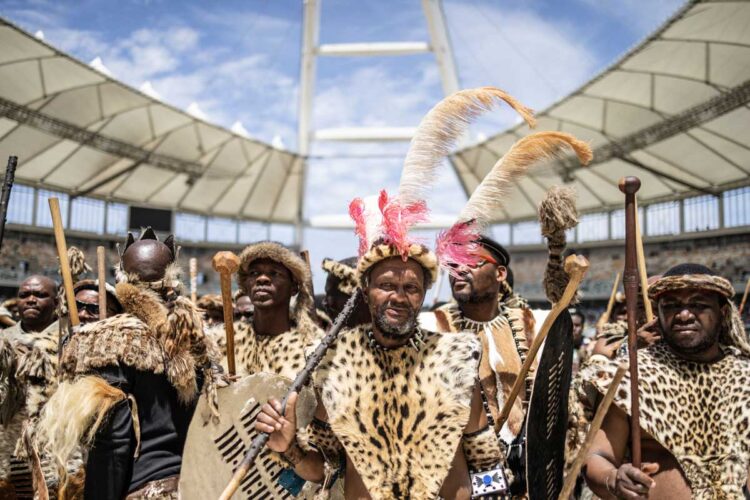sudafrica_reconoce_nombramiento_del_rey_zulu.jpg