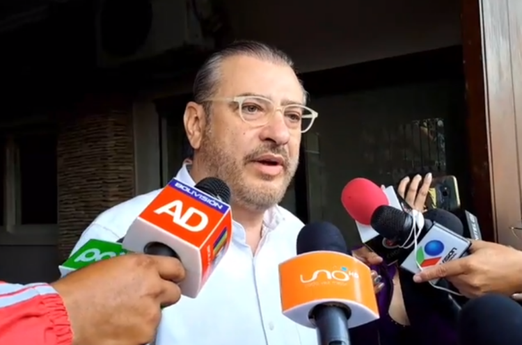 Calvo anuncia que una comisión irá a Cochabamba, pero no para debatir sobre el Censo
