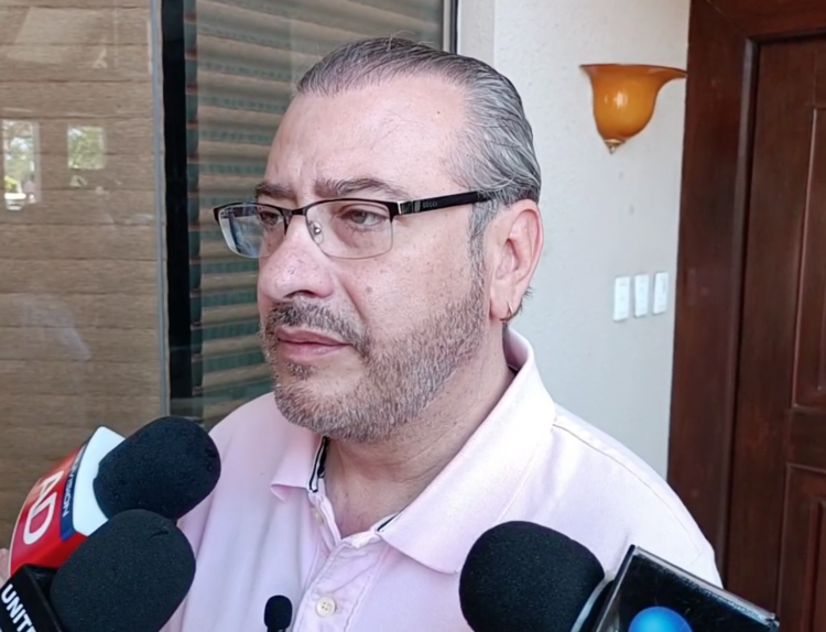 Rómulo Calvo ante los periodistas, este sábado. Captura: CCPSC