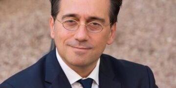 Albares reitera al enviado de la ONU para el Sáhara el apoyo de España a su labor