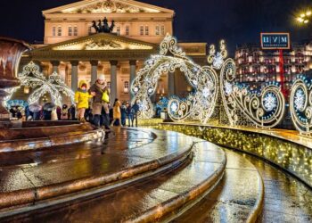 San Petersburgo cancela los actos de Navidad y destinará los fondos a adquirir equipamiento para militares