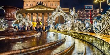 San Petersburgo cancela los actos de Navidad y destinará los fondos a adquirir equipamiento para militares