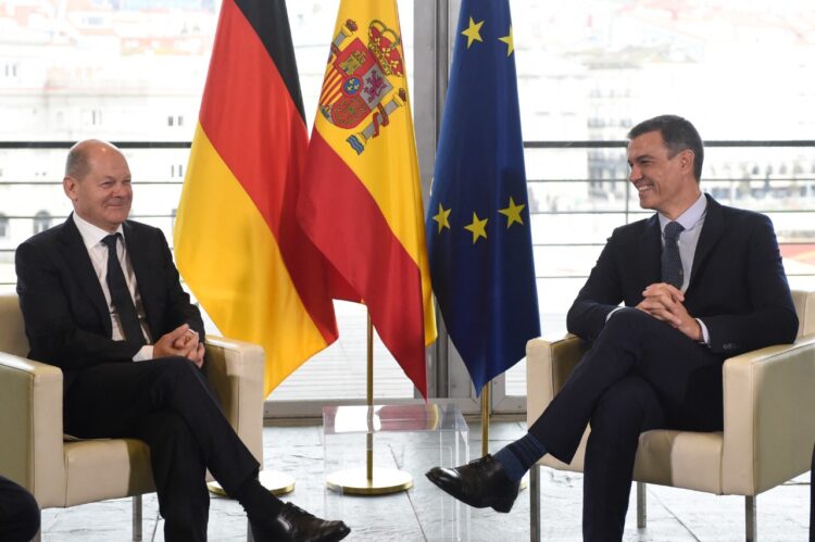 Sánchez y Scholz reivindican política que ‘proteja’ a trabajadores tras la victoria de la ultraderecha en Italia