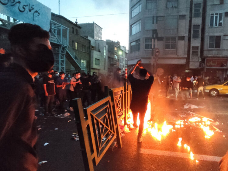 EEUU impone sanciones a la Policía de Irán por la violencia mostrada en las protestas por la muerte de Mahsa Amini