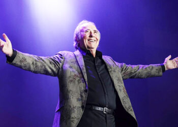 Joan Manuel Serrat se despidió este viernes de los escenarios con un emocionante concierto en Barcelona. Foto: AFP.
