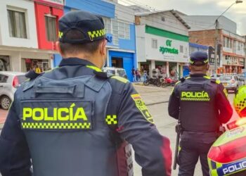 Decretan alerta roja por un incendio en la isla de Pascua