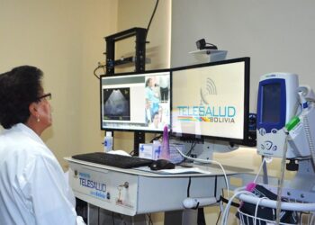 La "reestructuración” en el sistema de salud facilitará “hacer un trabajo integral". Foto: Ministerio de Salud