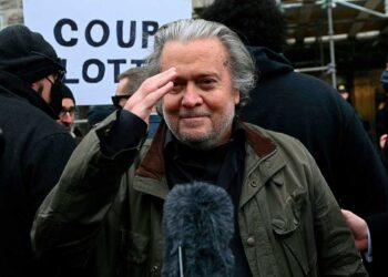 bannon_exasesor_de_trump_sentenciado_a_prision.jpg
