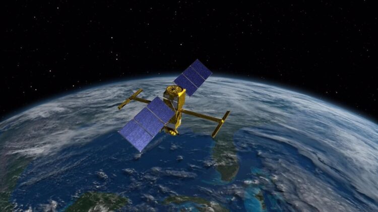 Esta ilustración muestra la nave espacial SWOT con su mástil de antena y sus paneles solares totalmente desplegados. Foto: NASA.