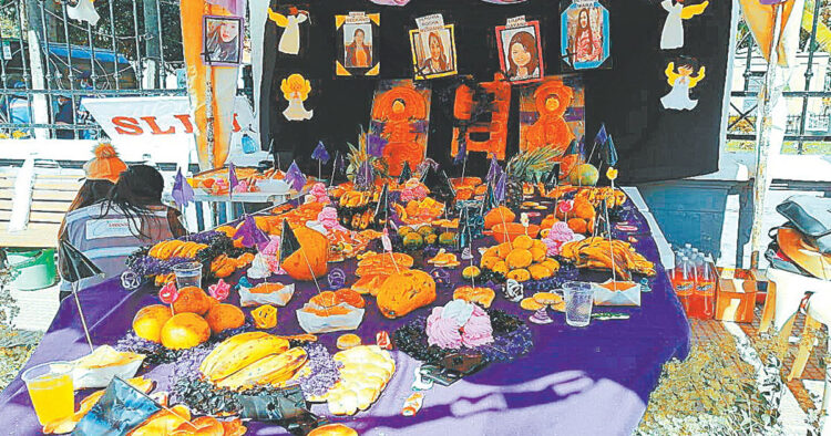 Con misa y altar evocan a víctimas de feminicidio