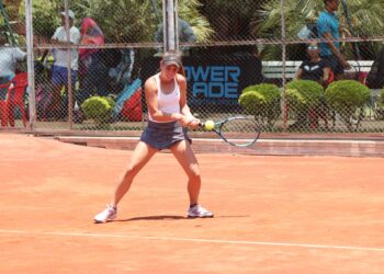 cuatro bolivianos_torneo de tenis
