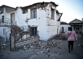 Un nuevo terremoto de magnitud 5 en la escala abierta de Richter ha sacudido a Grecia, con epicentro en la isla griega de Eubea o Evia.