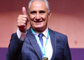Tite celebra el buen momento de Neymar, a dos meses del Mundial