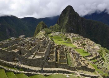 Suspenden trenes a Machu Picchu por protestas campesinas