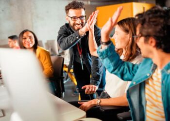Credicorp invita a Voces, un concurso de ideas