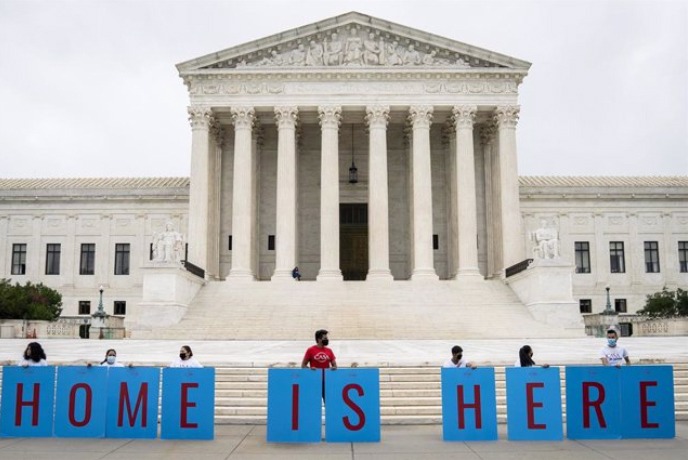 Un tribunal federal de EEUU falla en contra del programa DACA para migrantes indocumentados