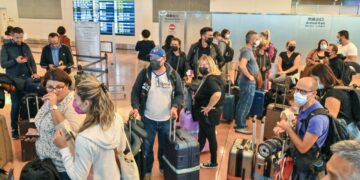 Japón levanta este martes la prohibición de entrada a turistas