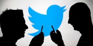 Trols inundan Twitter con insultos para probar a Musk, dice jefe de seguridad de la red