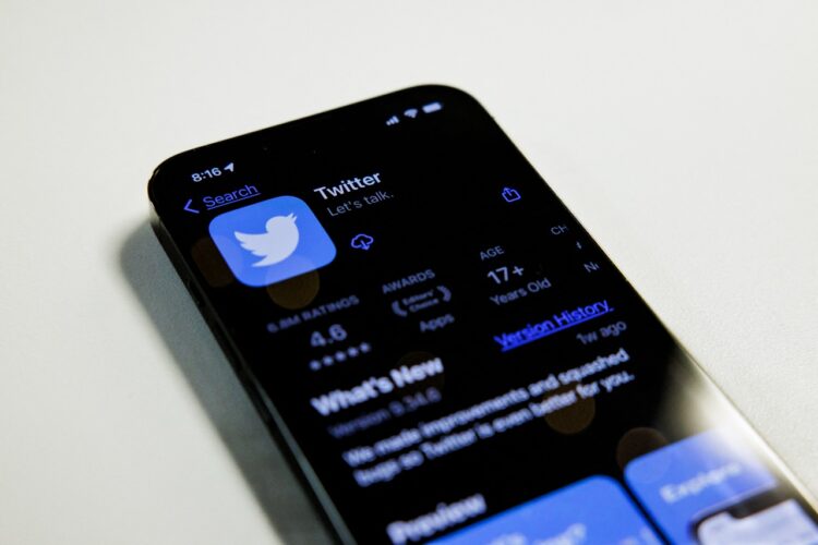 Twitter elimina su política contra la desinformación sobre el covid