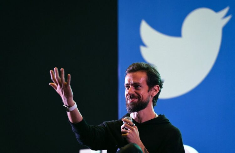 Exdirector ejecutivo de Twitter pide disculpas tras despidos masivos