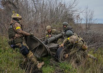 En un pueblo liberado de Ucrania, la importancia de llamarse Volodimir Zelenski